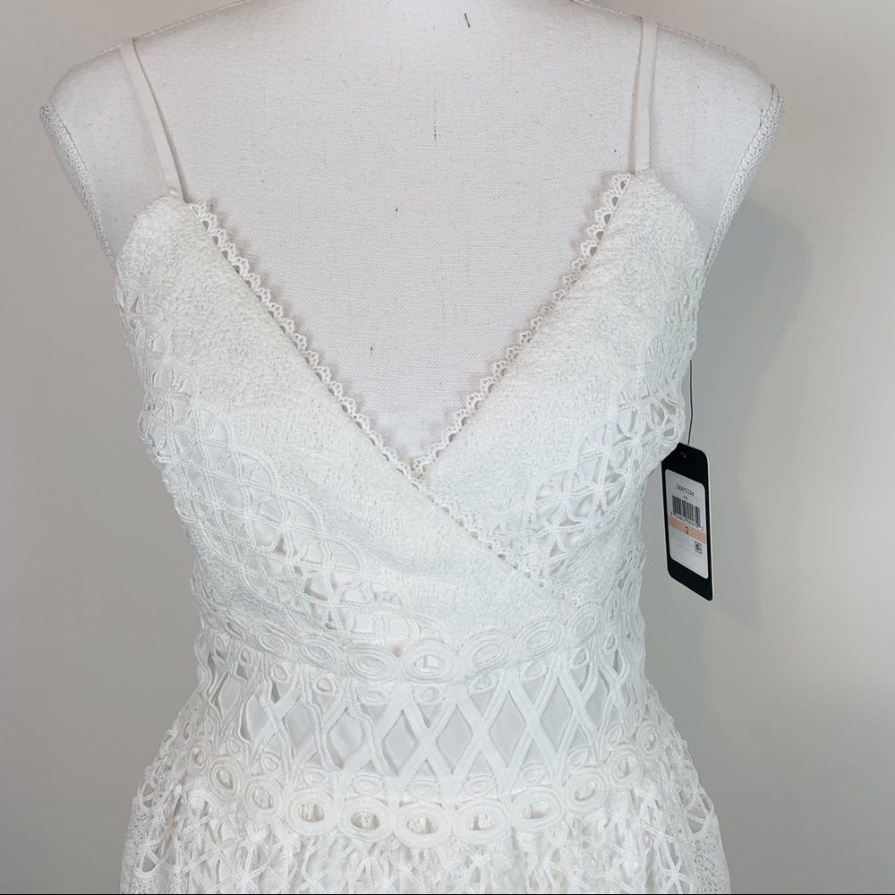 Guess NWT Lace V-neck A-line Dress women Size 2 - Picture 7 of 8